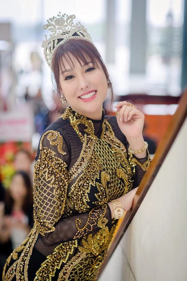 Nhan sắc quá khác lạ thân hình kém thon gọn đây có thật là phi thanh vân - 11