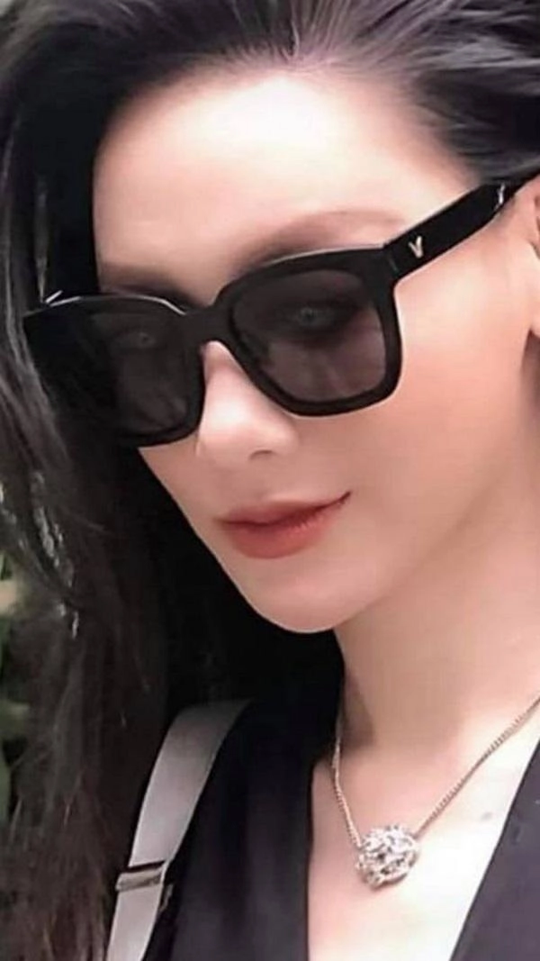 Nhìn kỹ bức hình của mc minh hà dân tình phát hoảng bởi chi tiết đáng sợ này - 4