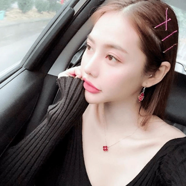 Nhìn vòng 2 nhỏ xíu của bà xã lâm vinh hải mới thấy 56cm của ngọc trinh xưa quá rồi - 1