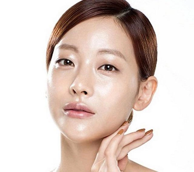 Những bước trang điểm cực dễ mà lại hiệu quả cho da nhờn dầu mà nàng cần biết - 1