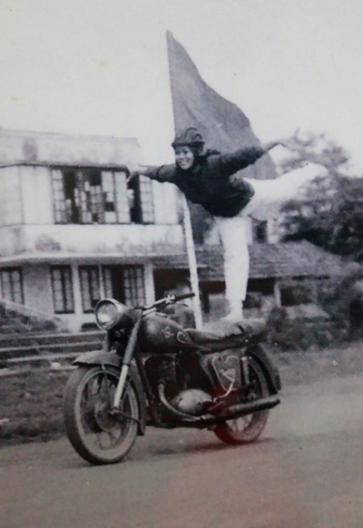 Những cô gái của đội môtô bay 50 năm trước - 4
