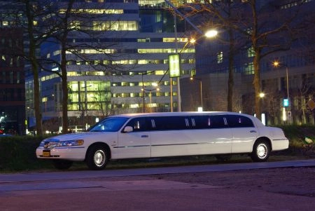  những mẫu limousine khủng trên phố - 19