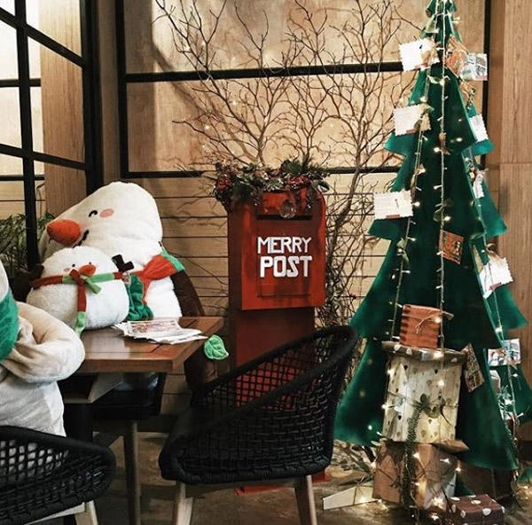 Những quán café sài gòn bánh ngon cảnh đẹp dứt khoát phải đi mùa noel này - 2