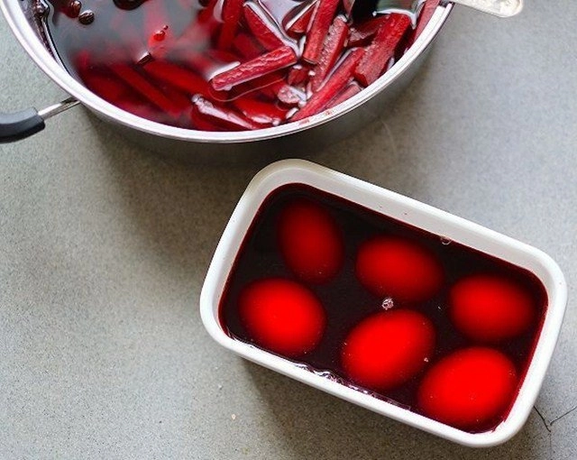 Nhuộm hồng cho trứng từ loại củ quen thuộc để bữa sáng thêm lãng mạn - 10