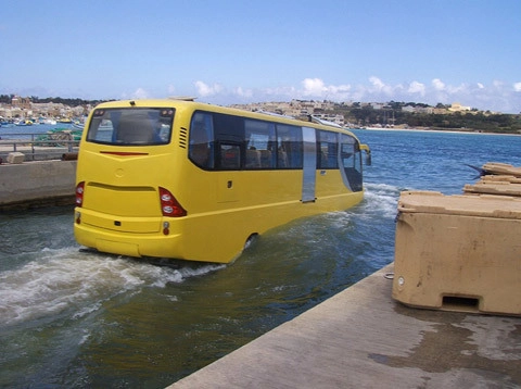  ôtô bus lội nước đầu tiên trên thế giới - 5