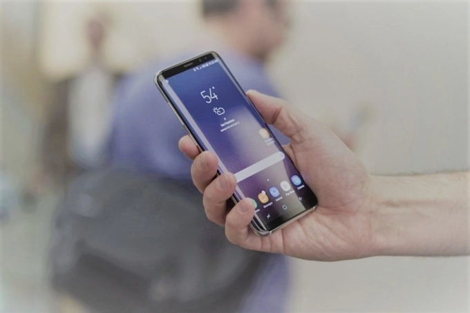 Samsung sắp cho apple và faceid hít khói bằng intelligent scan sắp ra mắt - 1