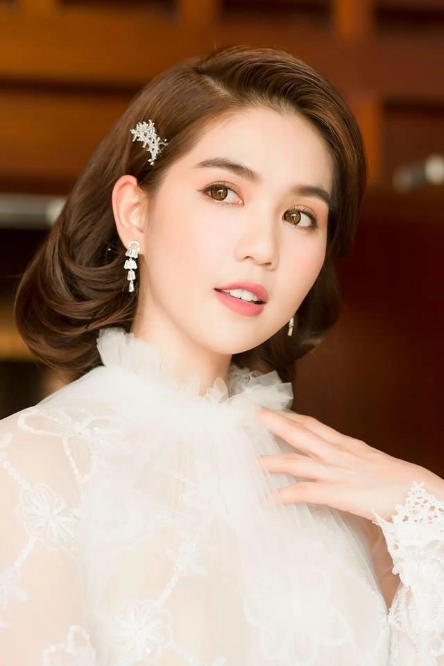 Sao việt làm đẹp tuần qua ngọc trinh đẹp xuất thần lâm khánh chi hà tăng kém sắc thấy rõ - 2