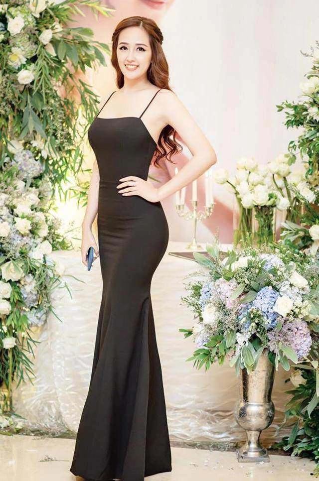 Sau hhen niê tiểu vy và giờ là hương giang góp mặt vào hội mỹ nhân của mai phương thúy - 13