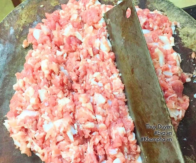 Sụn mềm chưng mắm tép thơm lừng giòn giòn ăn tốn cơm vô cùng - 3