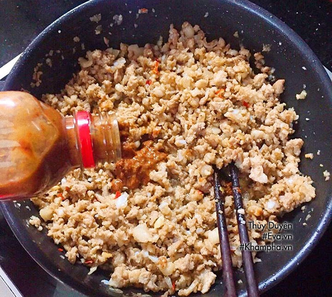 Sụn mềm chưng mắm tép thơm lừng giòn giòn ăn tốn cơm vô cùng - 8