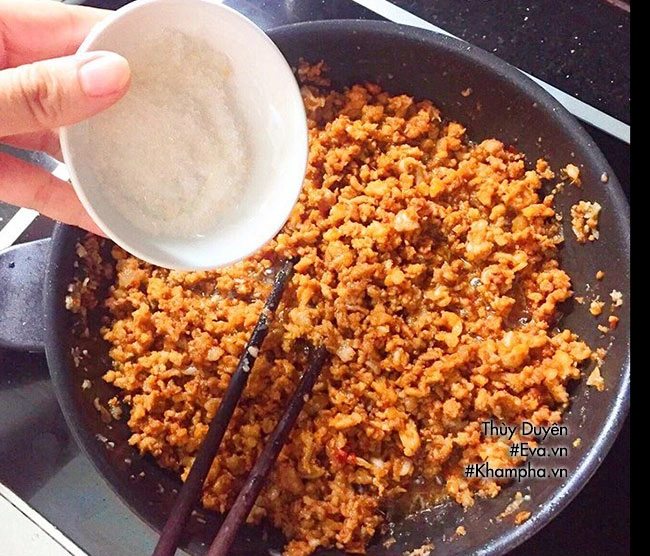 Sụn mềm chưng mắm tép thơm lừng giòn giòn ăn tốn cơm vô cùng - 10