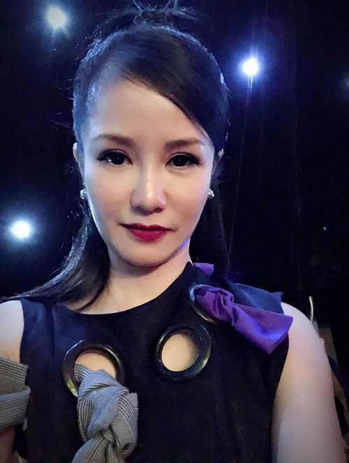 Suýt không nhận ra nhan sắc hồng nhung sau 8 tháng ly hôn chồng tây - 10