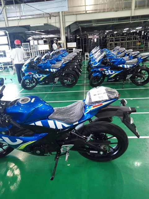 Suzuki gsx-r150 đầu tiên chính thức xuất xưởng - 2