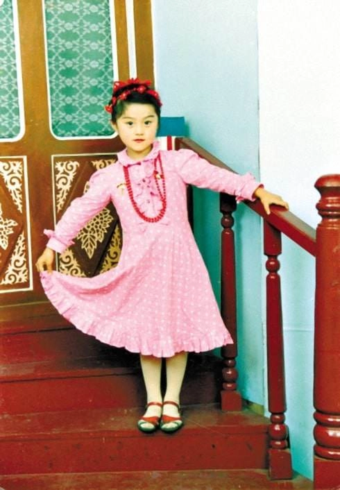 Tái xuất cbiz với sắc vóc đẹp khó cưỡng ai ngờ từ bé phạm băng băng đã xinh thế này - 6