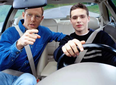  thao tác lái xe chuẩn giúp hạn chế tai nạn - 1