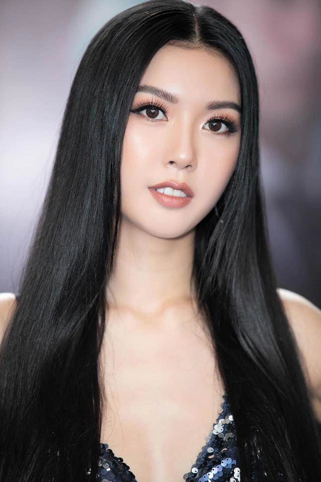 Thềm ngực căng tròn chuẩn tự nhiên ngay từ khi dậy thì của nàng á hậu việt - 1