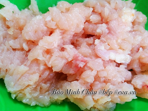 Thỉnh thoảng đổi vị với nem gà rán vàng ươm giòn rụm - 2