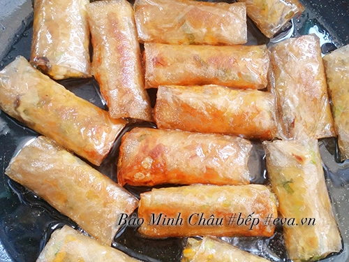 Thỉnh thoảng đổi vị với nem gà rán vàng ươm giòn rụm - 9