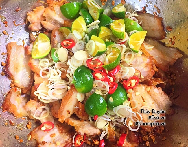 Thịt ba chỉ lắc sả quất lạ miệng ăn là nghiện liền - 6