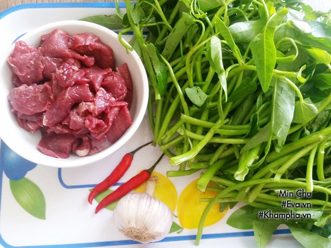 Thịt bò xào rau muống quen mà vẫn ngon - 1