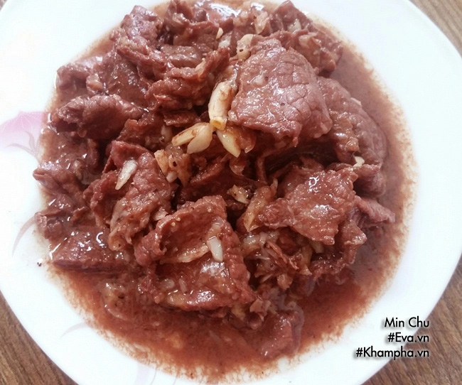 Thịt bò xào rau muống quen mà vẫn ngon - 5