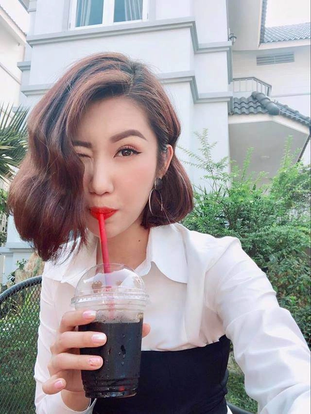 Thúy ngân gây sốc toàn tập khi trút bỏ son phấn lộ mặt mộc nhợt nhạt da đen nhẻm - 8