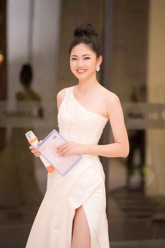 Tiếc nuối nhan sắc cặp chị em á hậu xinh đẹp tuyệt trần nhưng từ bỏ ánh hào quang - 2