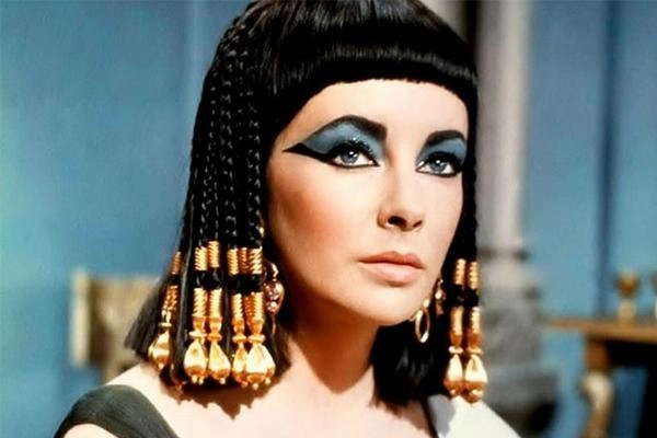 Tò mò chuyện làm đẹp của đại minh tinh hollywood 8 lần kết hôn 2 lần giật chồng bạn thân - 5