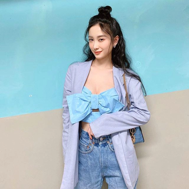 Tốn công nâng ngực jun vũ dù mặc áo đôi với midu vẫn lép kẹp như thường - 7