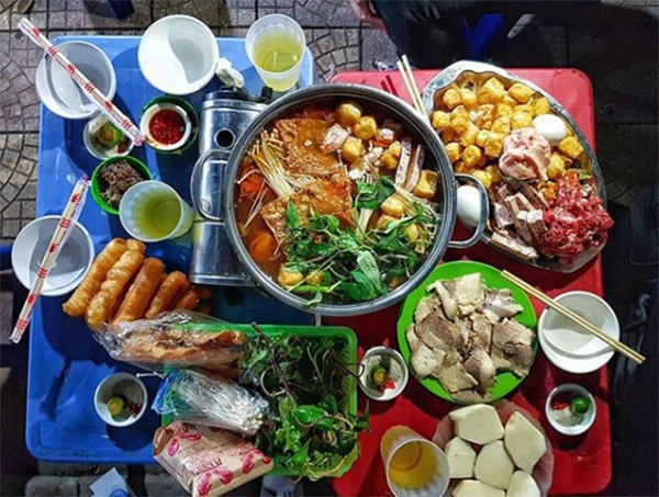 Top 7 quán lẩu vỉa hè cứ gió mùa là đông kín người ăn ở hà nội - 3