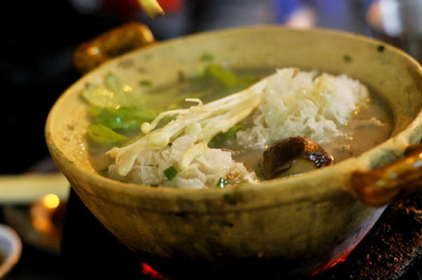 Top 7 quán lẩu vỉa hè cứ gió mùa là đông kín người ăn ở hà nội - 4