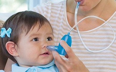 Trẻ bị ngạt mũi do đâu và cách điều trị hiệu quả nhất - 1
