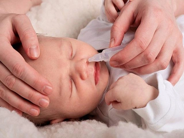 Trẻ sơ sinh bị ngạt mũi mẹ nên xử lý như thế nào - 4