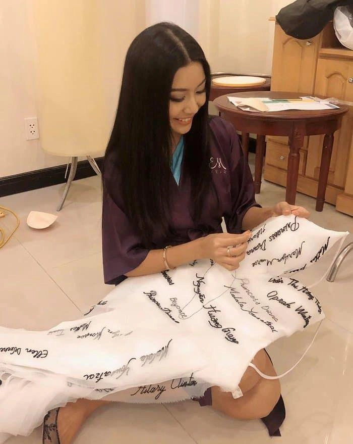 Trình diễn áo tắm thuý vân lộ hàng nhưng vẫn tự tin tại đêm bán kết mu vietnam 2019 - 11