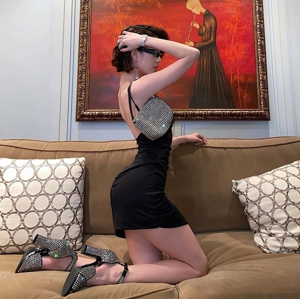 Trổ tài pose dáng ngọc trinh khiến dân tình mê mẩn vì quá đẹp - 3