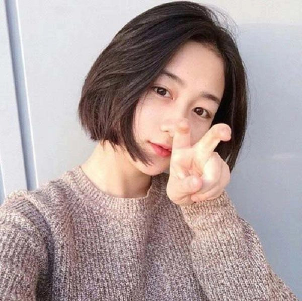 Trong khi các mỹ nhân việt thay đổi kiểu tóc liên tục hari chỉ trung thành với kiểu tóc này - 15