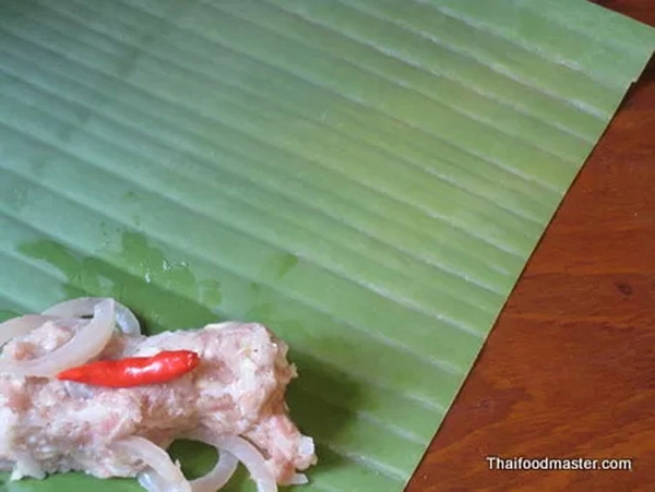 Tự làm nem chua kiểu thái cay tê lưỡi - 8