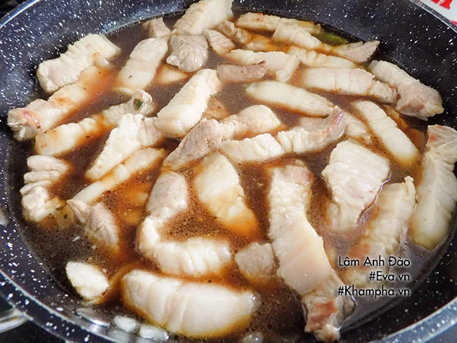 Tuyệt chiêu kho ba chỉ ngon mềm và đơn giản cho ngày mát trời - 5