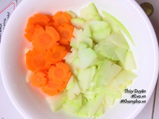Vào bếp làm bánh tôm giòn rụm thơm ngon đãi cả nhà ăn chiều - 9