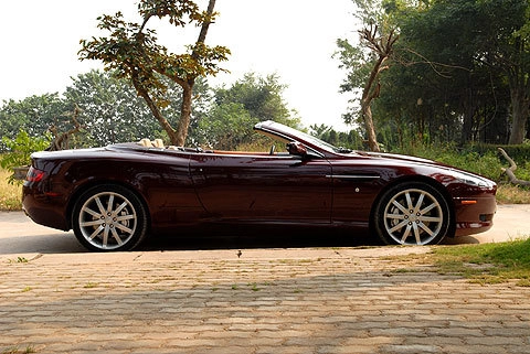  vẻ đẹp siêu xe aston martin db9 volante tại hà nội - 5