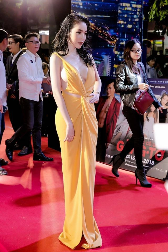 Vi diệu như vòng 1 của elly trần lúc căng tràn bức size lúc chảy xệ xém đụng rốn - 6