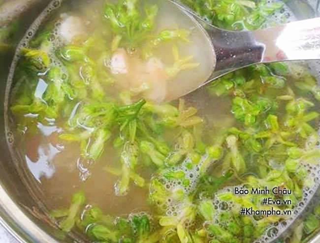 Vợ làm canh bông thiên lý nấu tôm chồng khen nức nở tài vào bếp - 6