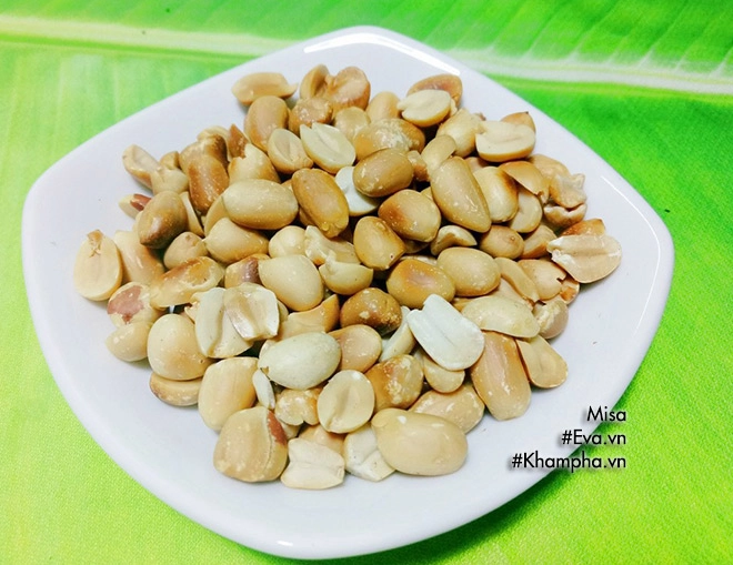 Vợ nấu mì quảng thịt heo cho bữa sáng chồng ăn hoài chẳng thấy chán - 12