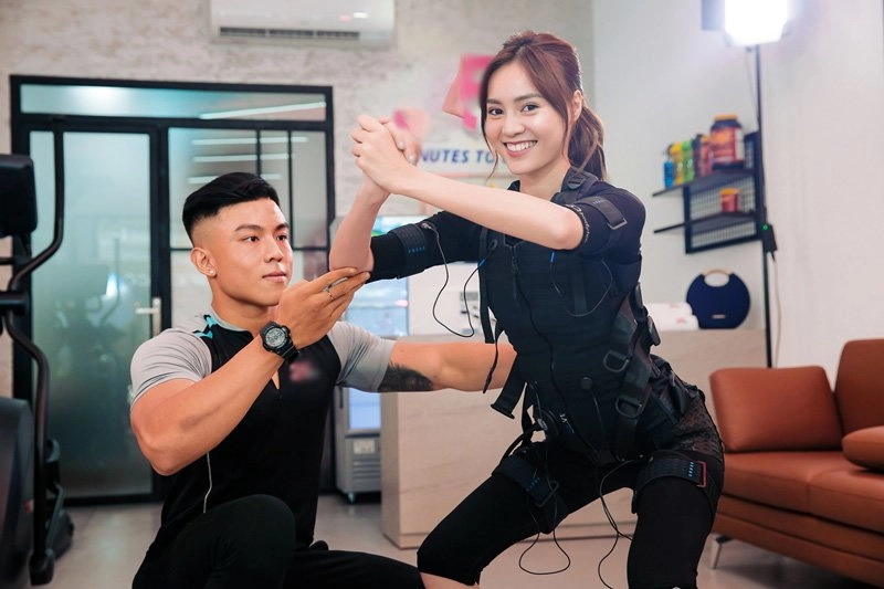 Vóc dáng gầy trơ xương ninh dương lan ngọc may sao vẫn có làn da đẹp căng bóng - 19