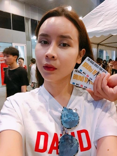Xuất hiện với diện mạo khác lạ phải chăng lưu hương giang chạy theo trào lưu độn trán - 2
