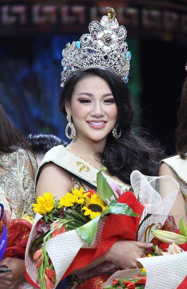Xuất hiện với mỗi ngày một gương mặt phương khánh khiến cđm đặt nghi vấn cô đã nghiện dao kéo - 1