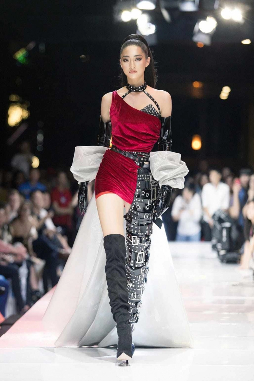 Xứng danh thế hệ vedette mới hoa hậu lương thùy linh khuấy đảo sàn runway - 9