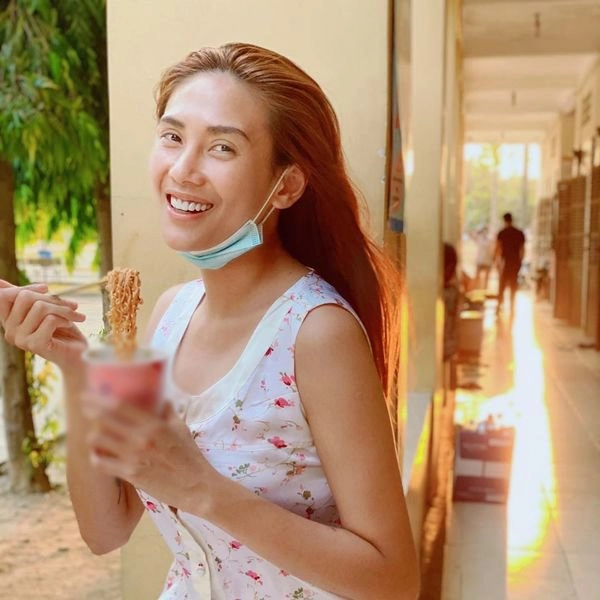 Bị chê nhan sắc thời thi hoa hậu vựa muối võ hoàng yến đáp trả bằng clip khoe mặt mộc - 7