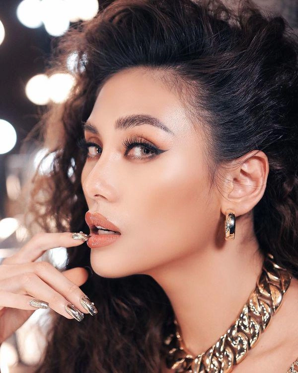 Bị chê nhan sắc thời thi hoa hậu vựa muối võ hoàng yến đáp trả bằng clip khoe mặt mộc - 9