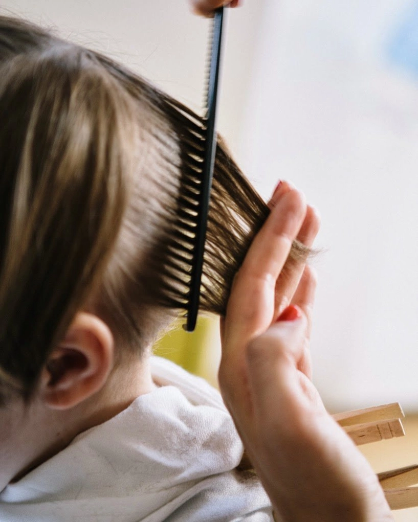 Cách cắt tóc tại nhà cho bé trai bằng kéo và tông đơ vài phút là đẹp như soái ca - 7